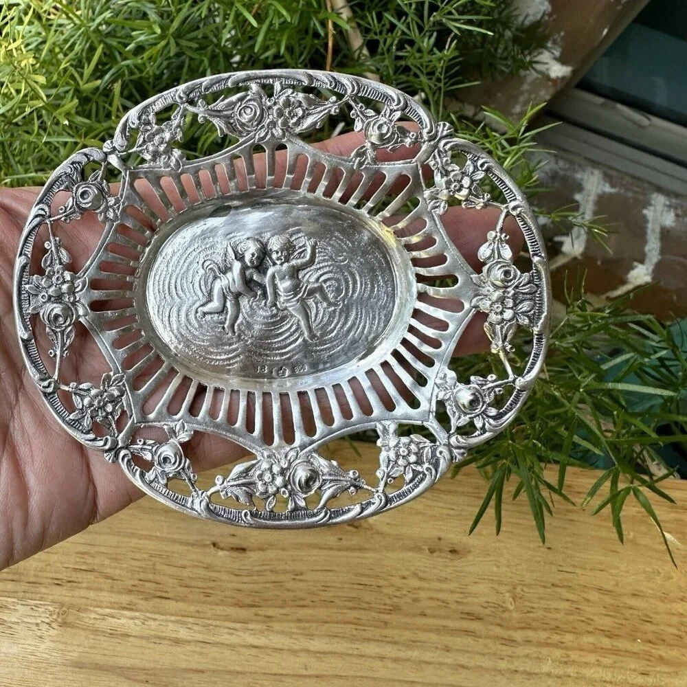 Artisan John Betjemann this antique